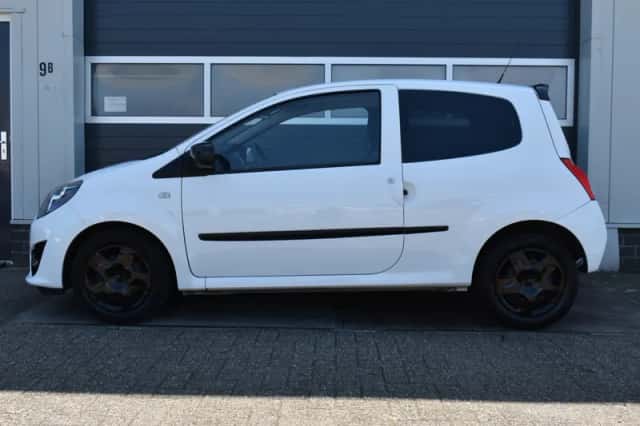 Renault Twingo (2011) thumbnail 2