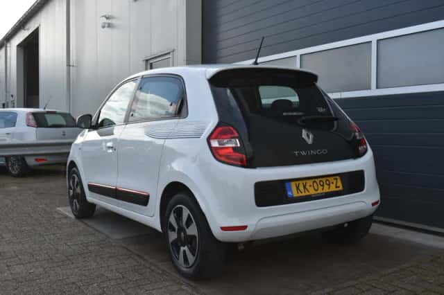 Renault Twingo (2016) thumbnail 3