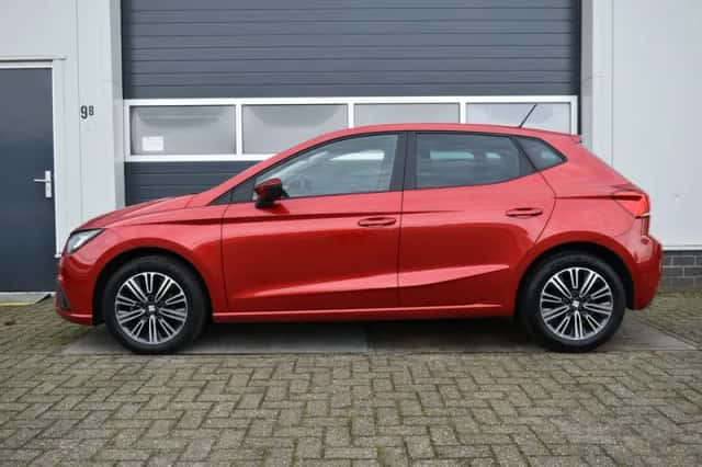 SEAT Ibiza (2021) thumbnail 2