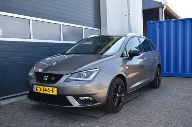 SEAT Ibiza (2016) thumbnail 1