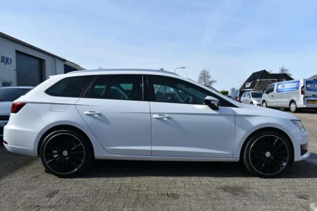 SEAT Leon (2016) thumbnail 6