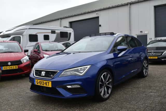 SEAT Leon (2019) thumbnail 1