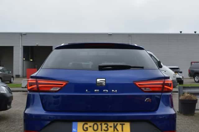 SEAT Leon (2019) thumbnail 4