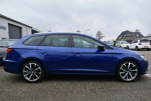 SEAT Leon (2019) thumbnail 6