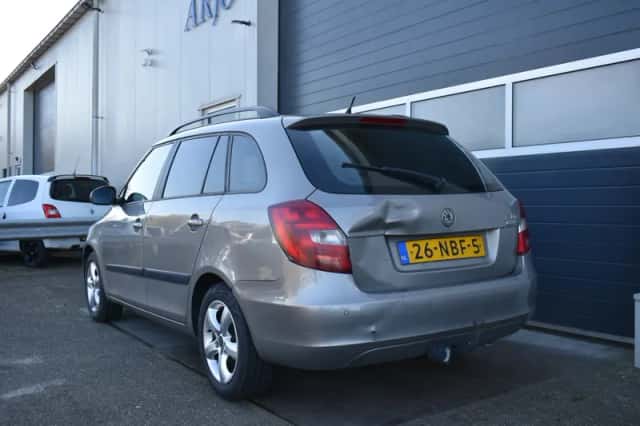 Škoda Fabia (2010) thumbnail 3