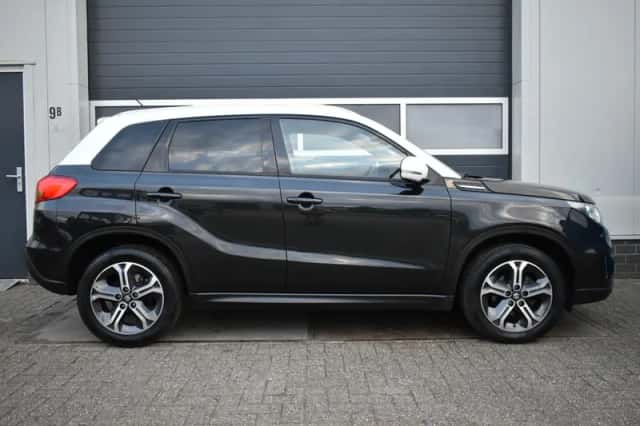 Suzuki Vitara (2016) thumbnail 6