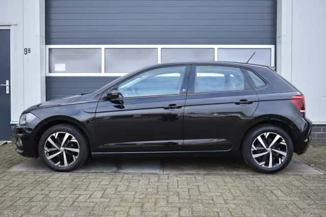 Volkswagen Polo (2018) thumbnail 2