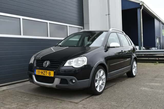 Volkswagen Polo (2009) thumbnail 1
