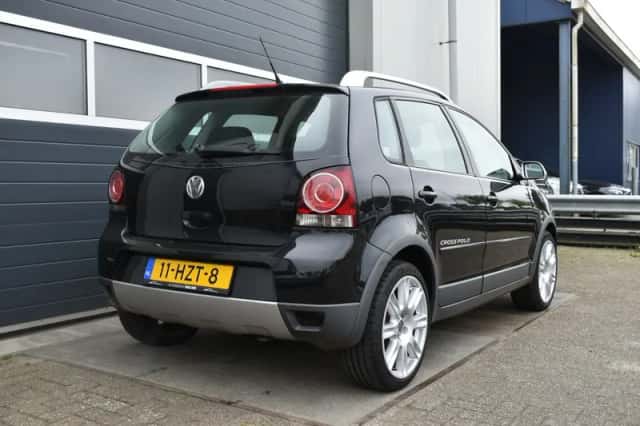 Volkswagen Polo (2009) thumbnail 4