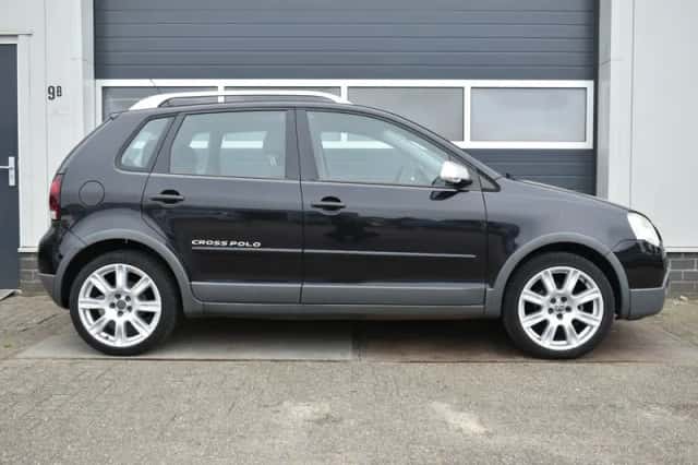 Volkswagen Polo (2009) thumbnail 5
