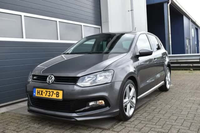 Volkswagen Polo (2016) thumbnail 1