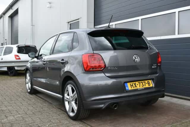 Volkswagen Polo (2016) thumbnail 3