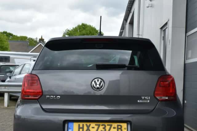 Volkswagen Polo (2016) thumbnail 4