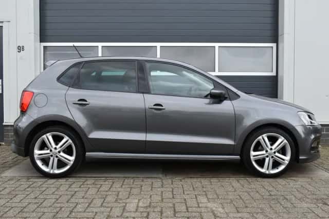 Volkswagen Polo (2016) thumbnail 6