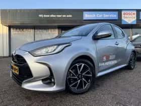 Toyota Yaris (2024) thumbnail 2