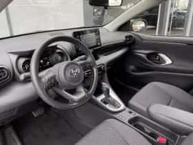 Toyota Yaris (2024) thumbnail 5