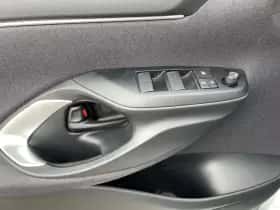 Toyota Yaris (2024) thumbnail 10