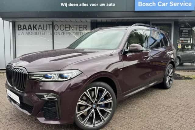 BMW X7 (2021) thumbnail 1