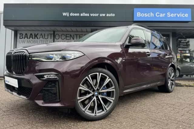 BMW X7 (2021) thumbnail 2