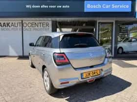 Suzuki Swift (2025) thumbnail 4