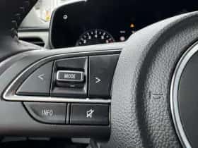Suzuki Swift (2025) thumbnail 9