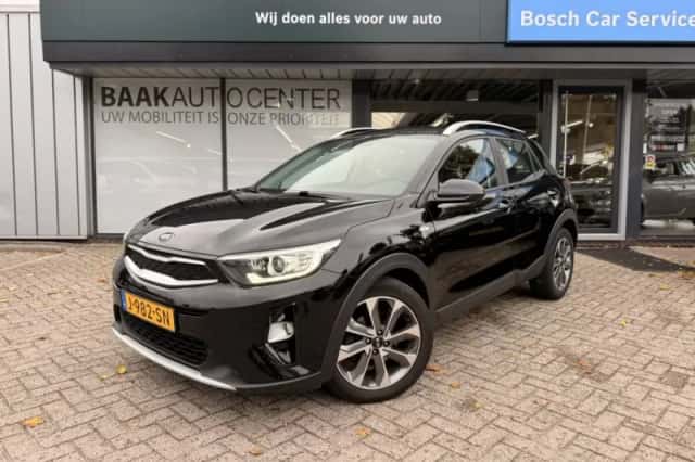 Kia Stonic (2020) thumbnail 1