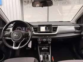Kia Stonic (2020) thumbnail 8