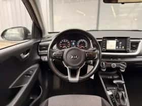 Kia Stonic (2020) thumbnail 9