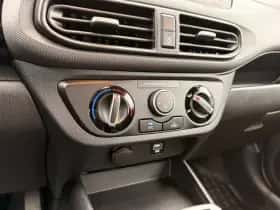 Hyundai i10 (2022) thumbnail 19