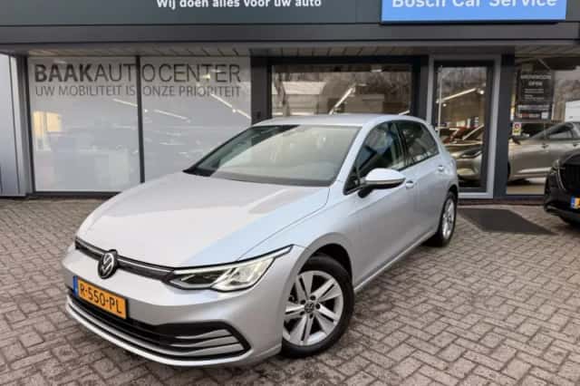 Volkswagen Golf (2022) thumbnail 1