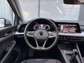 Volkswagen Golf (2022) thumbnail 9