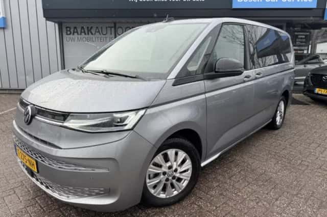 Volkswagen Multivan (2023) thumbnail 1