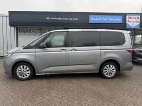 Volkswagen Multivan (2023) thumbnail 3