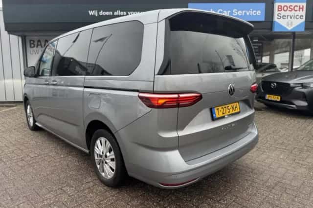 Volkswagen Multivan (2023) thumbnail 4