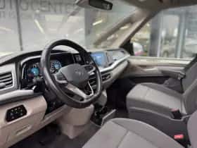 Volkswagen Multivan (2023) thumbnail 5