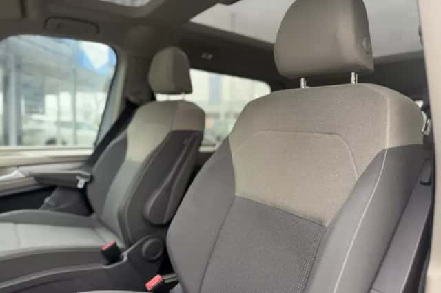 Volkswagen Multivan (2023) thumbnail 6
