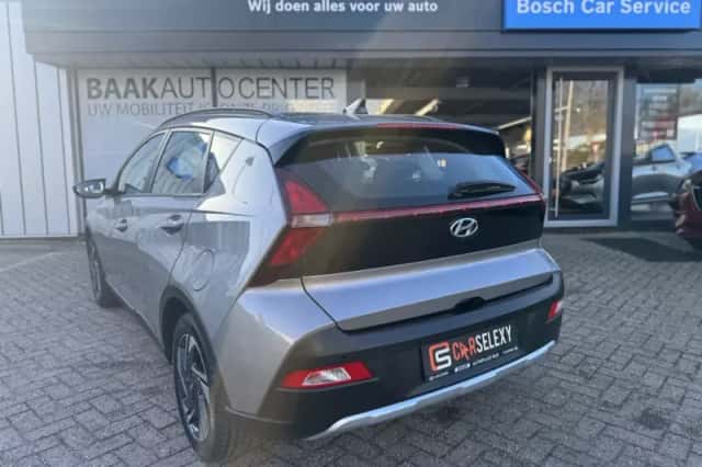 Hyundai Bayon (2022) thumbnail 3