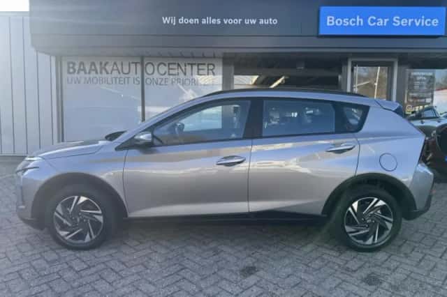Hyundai Bayon (2022) thumbnail 4