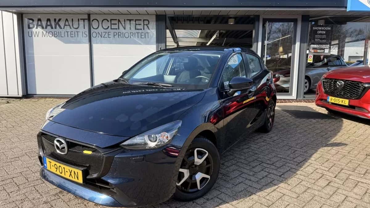 Mazda 2 (2023) — foto 1