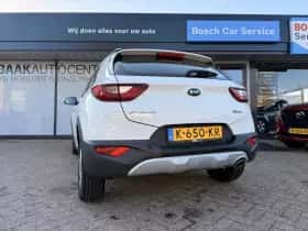 Kia Stonic (2021) thumbnail 5