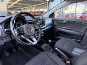 Kia Stonic (2021) thumbnail 6