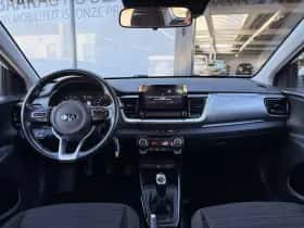 Kia Stonic (2021) thumbnail 8