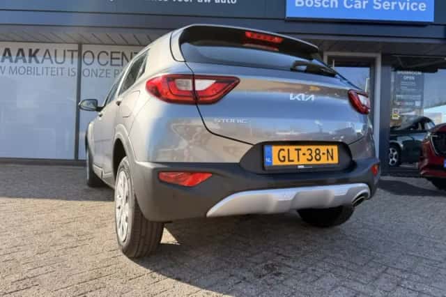 Kia Stonic (2024) thumbnail 5
