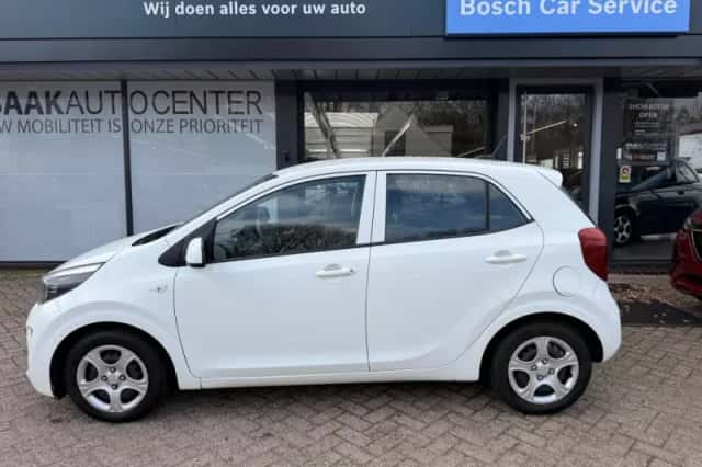 Kia Picanto (2021) thumbnail 3