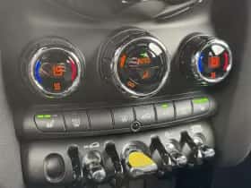 MINI Electric (2022) thumbnail 11