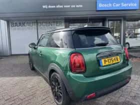 MINI Electric (2022) thumbnail 4