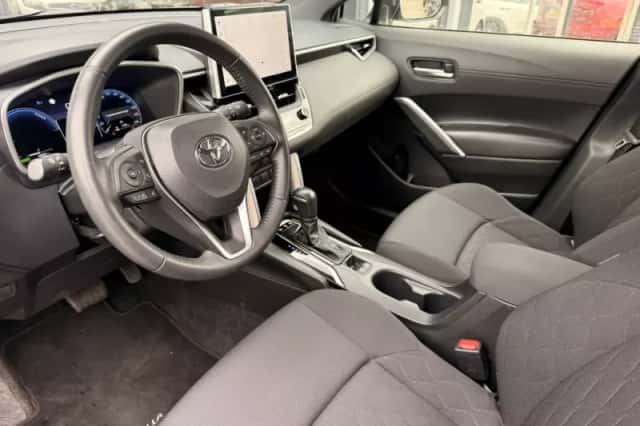 Toyota Corolla (2023) thumbnail 6