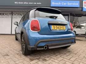 MINI Cooper (2023) thumbnail 5