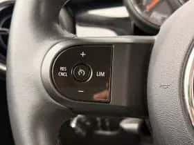 MINI Cooper (2023) thumbnail 10
