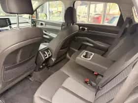 Kia Sorento (2021) thumbnail 16